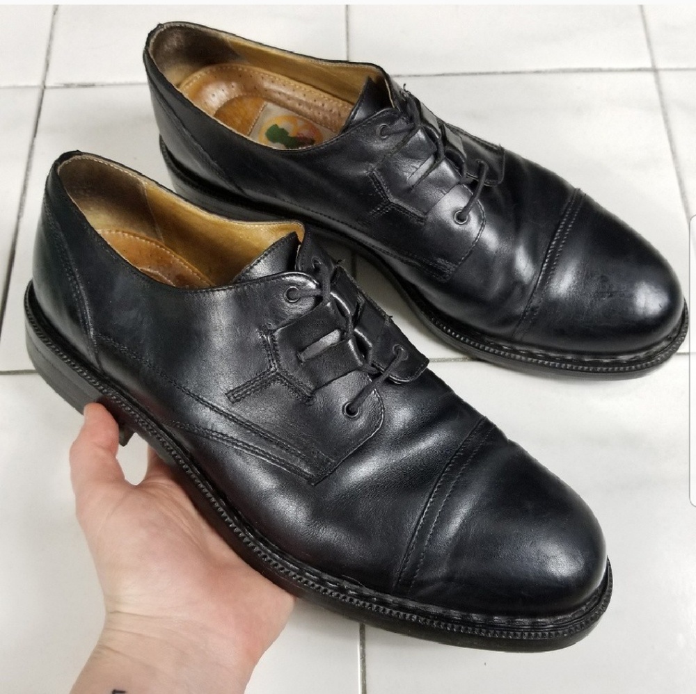 Bacco Bucci black leather lace up dress shoes